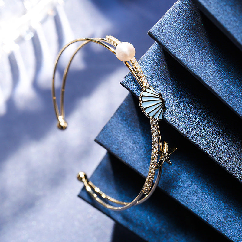 Ladies shell starfish bracelet